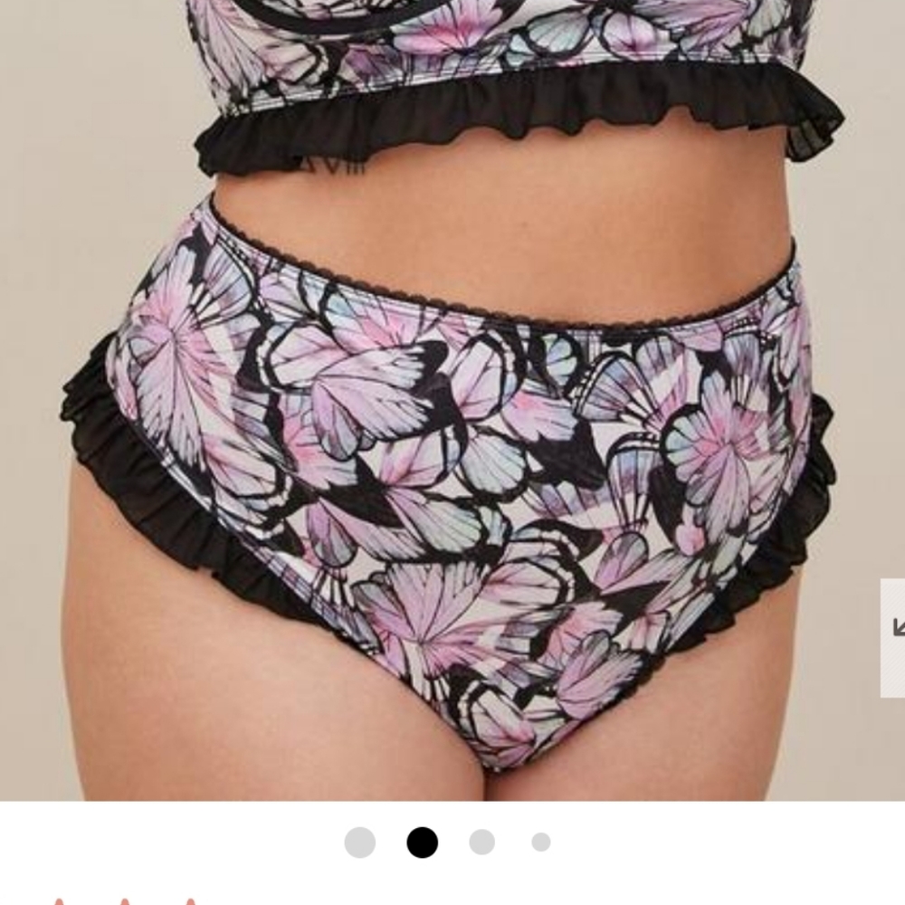 Torrid Bra and matching lingerie - Picture 3 of 8